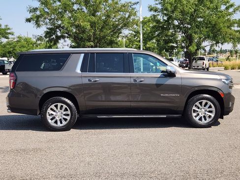 Used 2021 Chevrolet Suburban Premier w/ Premium Package AWD/4WD image 42