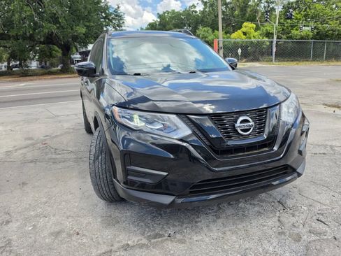 Used 2017 Nissan Rogue SV FWD image 4