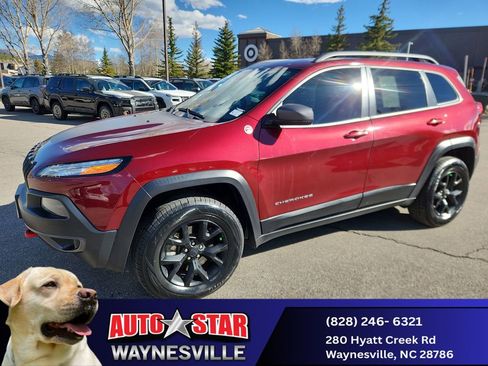 Used 2018 Jeep Cherokee Trailhawk w/ Quick Order Package 27L AWD/4WD image 1
