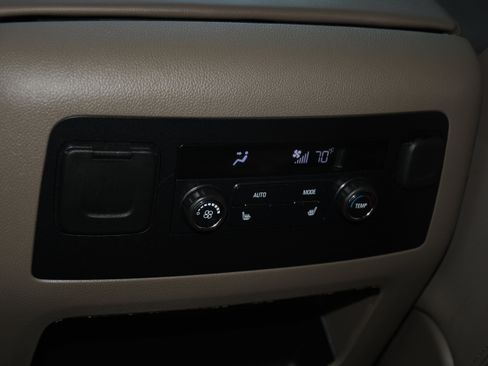 Used 2017 GMC Yukon SLT RWD image 17