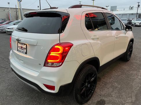 Used 2020 Chevrolet Trax LT w/ LT Convenience Package AWD/4WD image 5