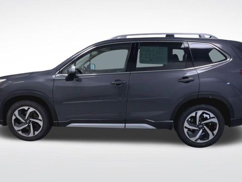 Used 2023 Subaru Forester Touring AWD/4WD image 5