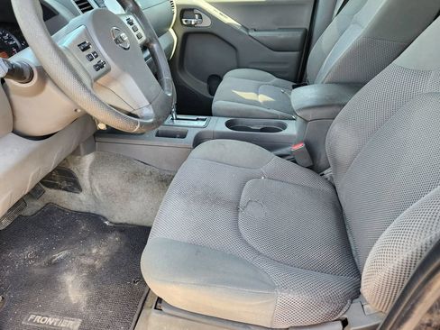 Used 2016 Nissan Frontier SV AWD/4WD image 11