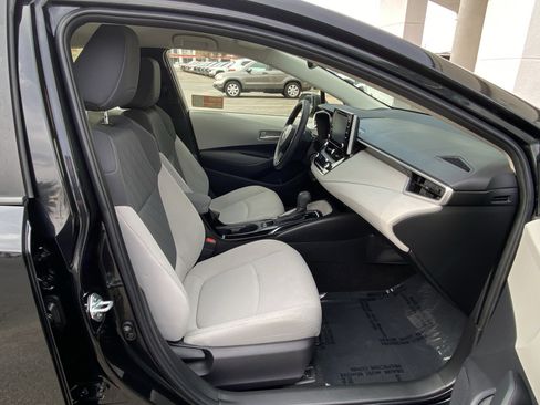 Used 2020 Toyota Corolla LE image 31