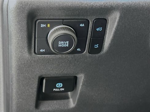 Used 2025 Ford Expedition Max Platinum w/ Stealth Performance Package AWD/4WD image 14
