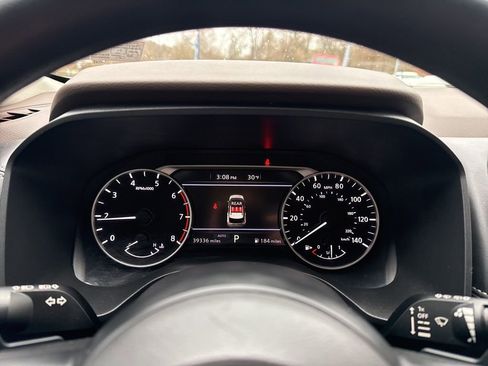 Used 2023 Nissan Rogue S image 13