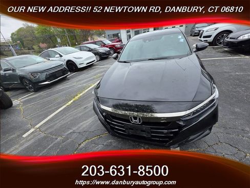 Used 2018 Honda Accord Sport image 2
