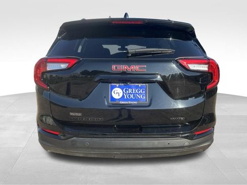 Used 2024 GMC Terrain SLE w/ Driver Convenience Package AWD/4WD image 7