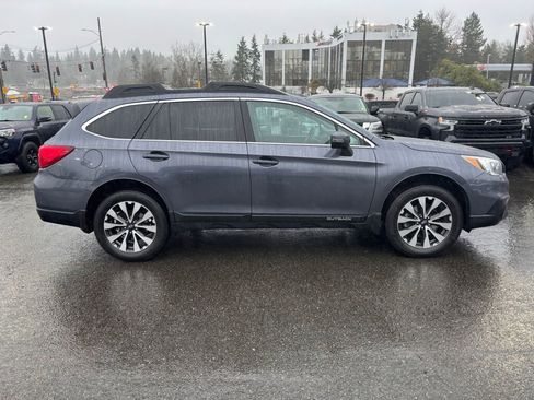 Used 2016 Subaru Outback 2.5i Limited image 4