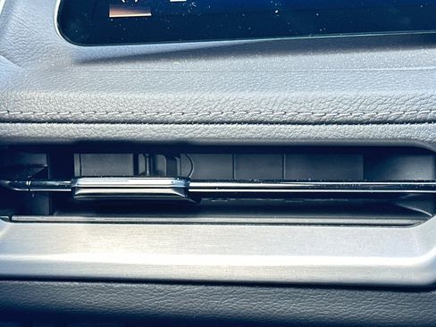 Used 2024 Cadillac XT4 Premium Luxury image 26