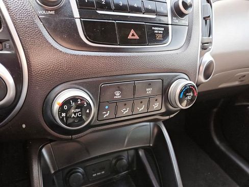 Used 2011 Hyundai Tucson GLS image 21