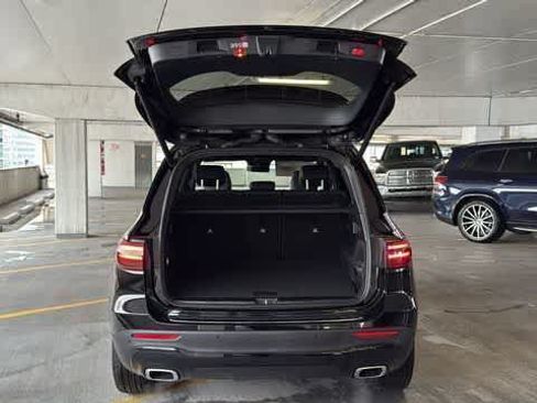 Certified 2026 Mercedes-Benz GLB 250 4MATIC image 9