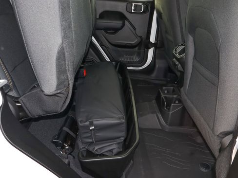 New 2026 Jeep Gladiator Sport image 18