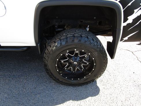 Used 2017 GMC Sierra 1500 SLE image 24