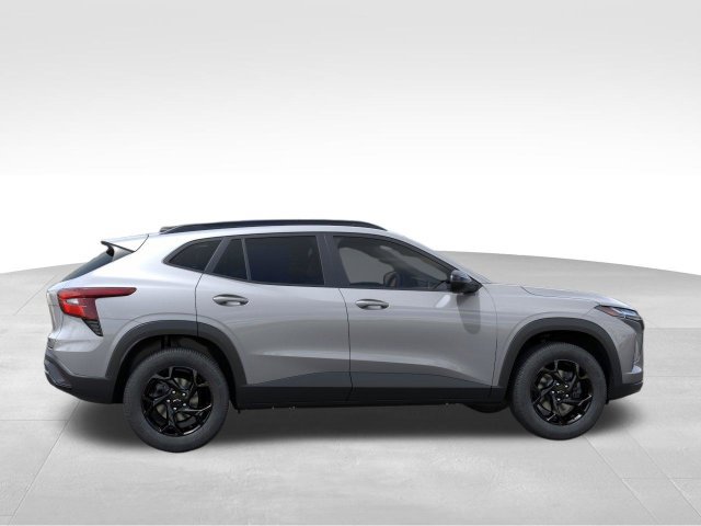 New 2026 Chevrolet Trax LT w/ Sunroof Package FWD image 5