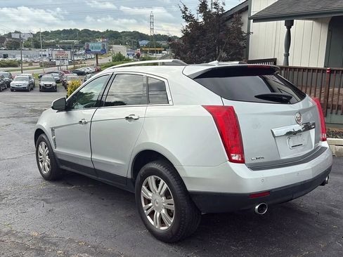 Used 2011 Cadillac SRX Luxury image 7
