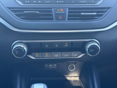 Used 2022 Nissan Altima 2.5 SV image 24