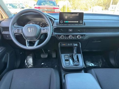 Certified 2025 Honda CR-V EX image 10