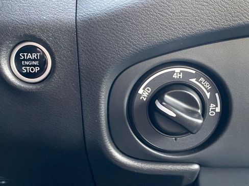 Certified 2024 Nissan Frontier SV w/ Technology Package image 34