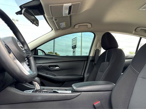 Used 2025 Nissan Sentra SV image 14