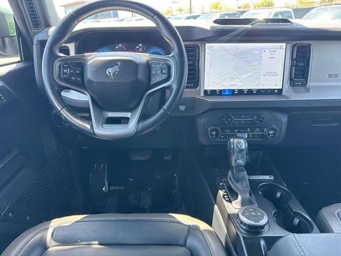 Used 2025 Ford Bronco Outer Banks AWD/4WD image 15