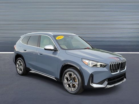 Used 2023 BMW X1 xDrive28i w/ Convenience Package AWD/4WD image 2