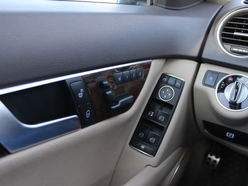 Used 2014 Mercedes-Benz C 300 4MATIC Sedan image 13