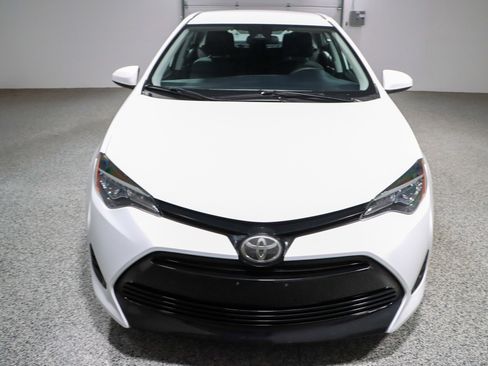 Used 2019 Toyota Corolla LE image 4