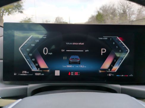 Certified 2023 BMW 330i Sedan w/ Premium Package image 15