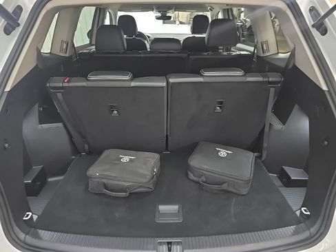 Used 2024 Volkswagen Atlas SE image 11