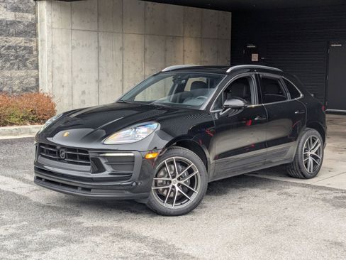 New 2026 Porsche Macan AWD/4WD image 1