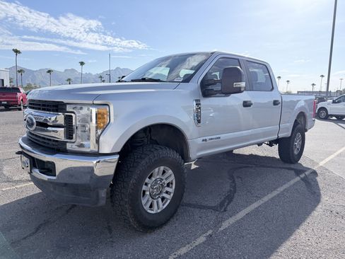 Used 2017 Ford F250 XL w/ STX Appearance Package AWD/4WD image 2