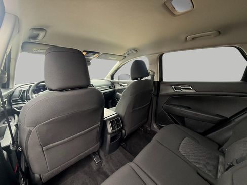 Used 2025 Kia Sportage LX AWD/4WD image 26