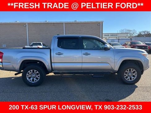 Used 2017 Toyota Tacoma SR5 w/ Tow Package image 38