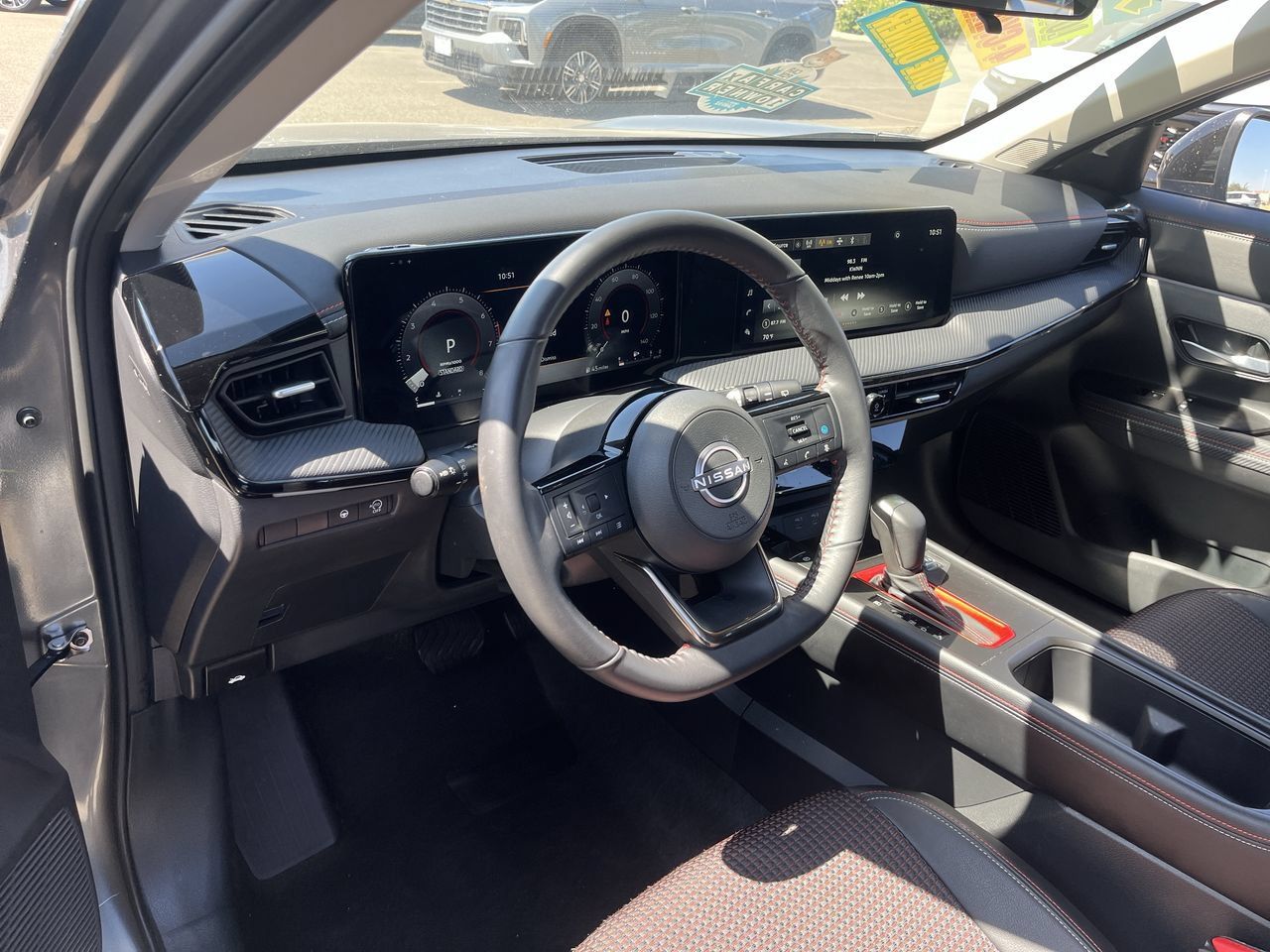 Used 2025 Nissan Kicks SR FWD image 9