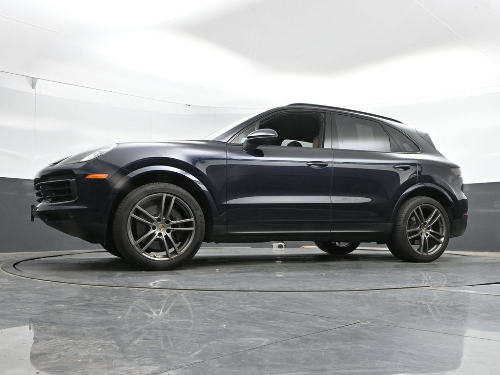 Used 2023 Porsche Cayenne AWD/4WD image 44