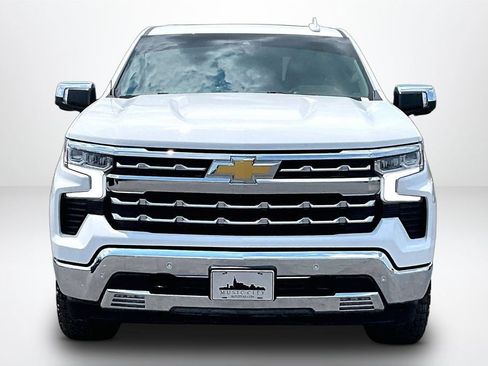 Used 2025 Chevrolet Silverado 1500 LTZ w/ Z71 Off-Road Package AWD/4WD image 2