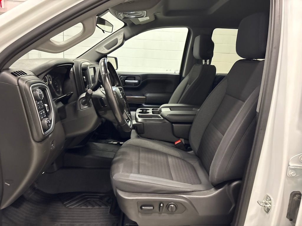 Used 2021 Chevrolet Silverado 1500 RST AWD/4WD image 18