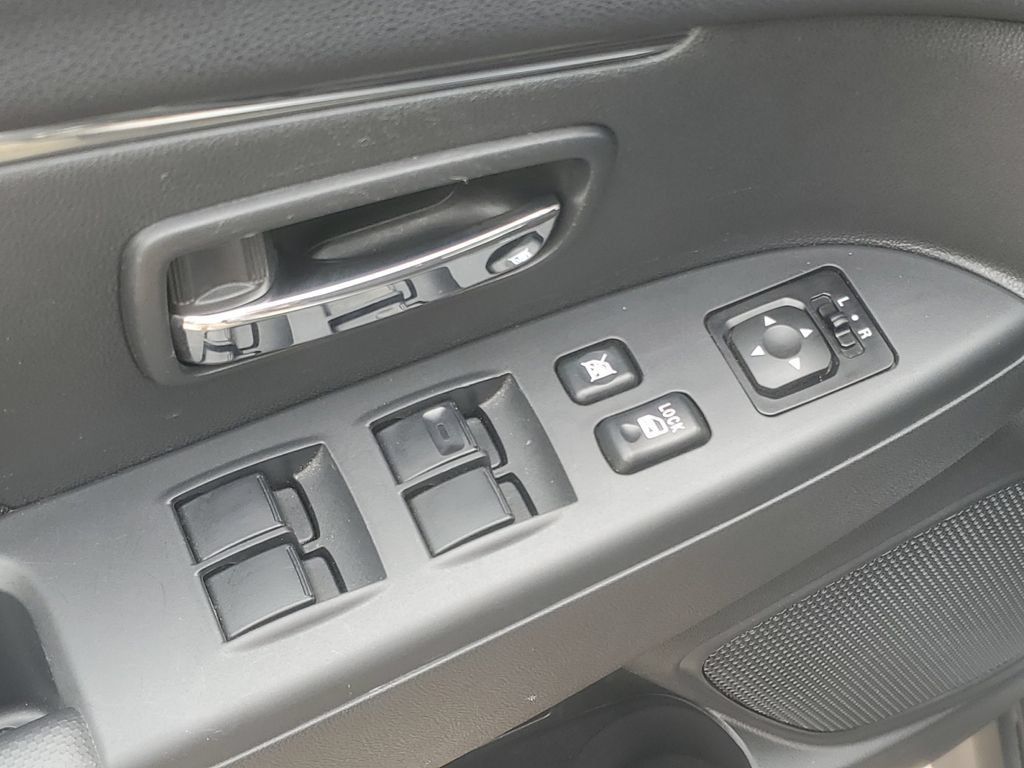 Used 2025 Mitsubishi Outlander Sport LE AWD/4WD image 14