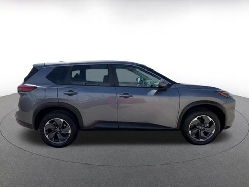 Used 2025 Nissan Rogue SV FWD image 16