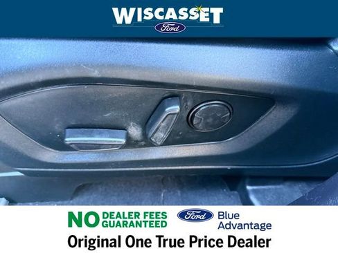 Certified 2022 Ford Explorer XLT w/ Equipment Group 202A image 25