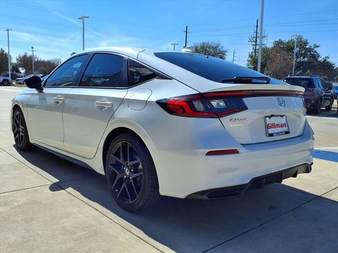 Used 2024 Honda Civic Sport image 3