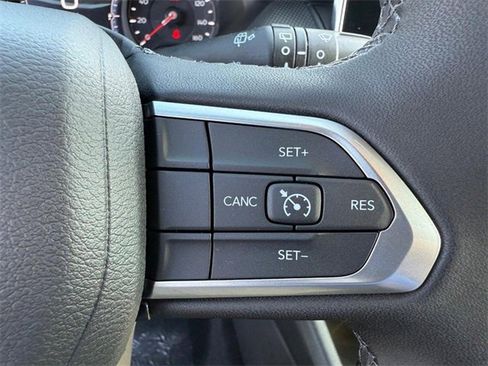 New 2025 Jeep Compass Latitude w/ Sun & Sound Group image 22