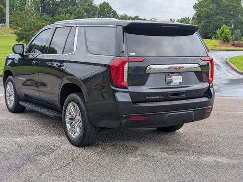 Used 2024 GMC Yukon SLE RWD image 29