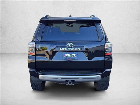 Used 2019 Toyota 4Runner TRD Off-Road AWD/4WD image 7