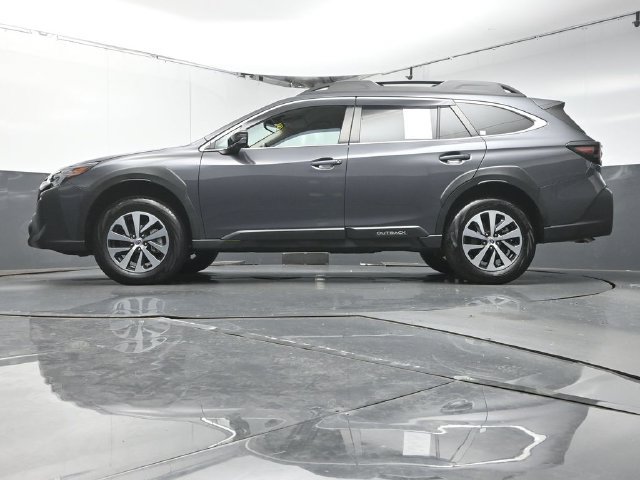 Used 2024 Subaru Outback Premium AWD/4WD image 35