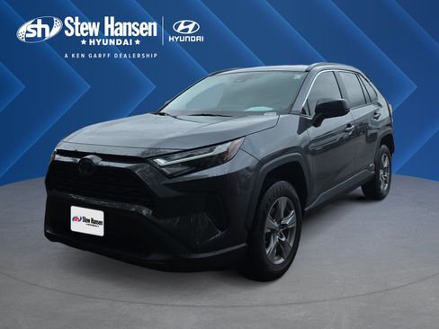 Used 2023 Toyota RAV4 LE AWD/4WD image 1