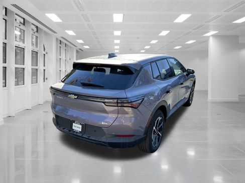 New 2026 Chevrolet Equinox EV LT image 5