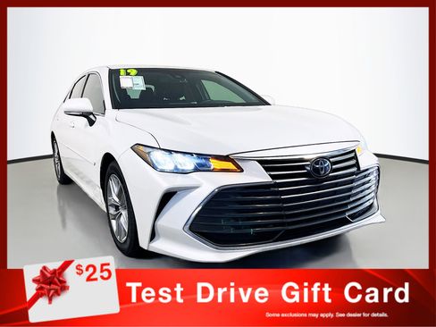 Used 2019 Toyota Avalon XLE FWD image 1