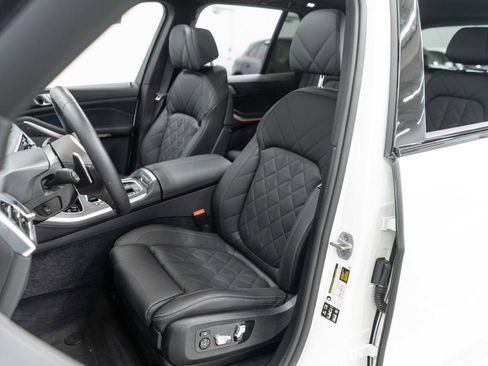 Used 2025 BMW X5 xDrive40i image 8